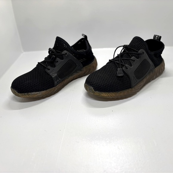 Shoes - Women’s black mesh indestructible shoes size EU 39 US 8.5
